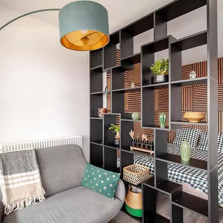 Apartment Cocoon Lumineux Avec Balcon - A La Defense *